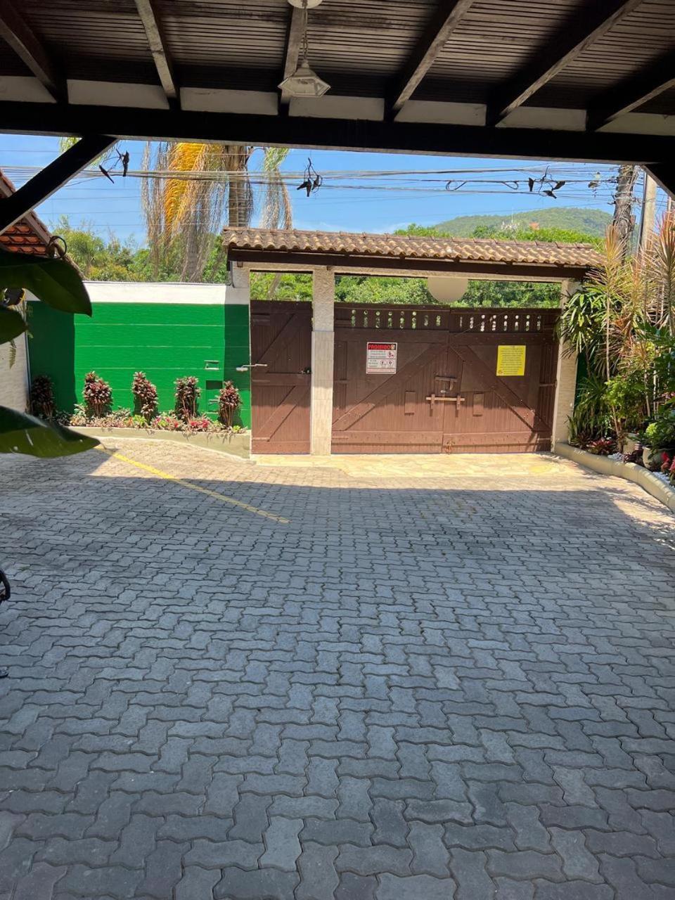 Chales Camburi Сао Себастиао Екстериор снимка